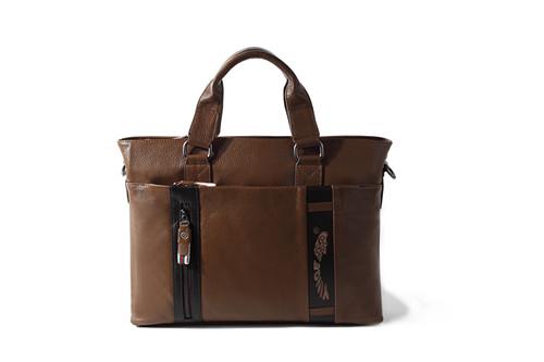 銀哥皮具真皮男包招商加盟 男包代理加盟 男包微商代理