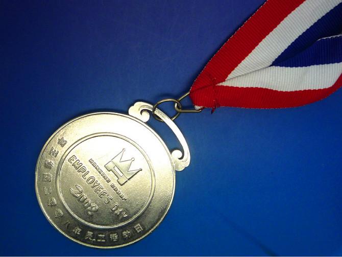 供應(yīng)印刷滴膠徽章 北京胸章 學(xué)生徽章 廣告徽章 獎(jiǎng)牌制作