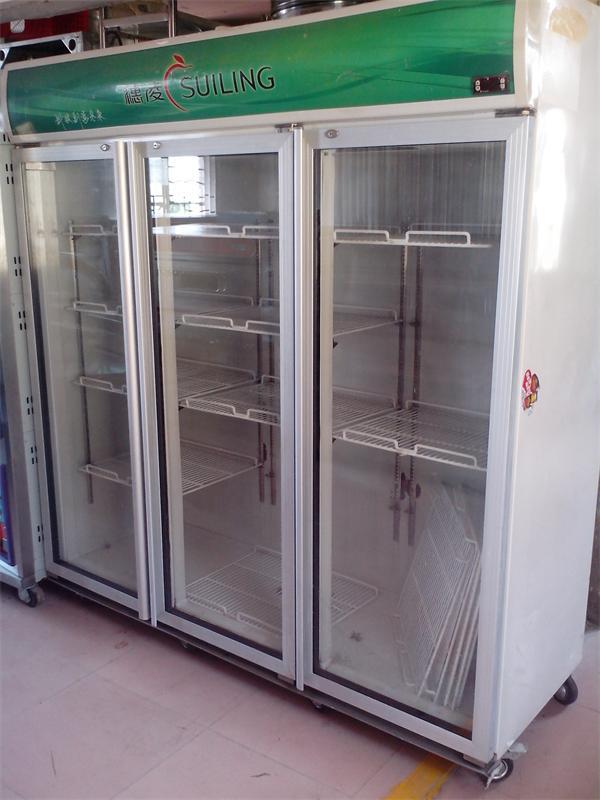 供應惠州哪有求購化妝品展柜展示柜回收點