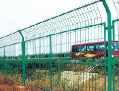 青島高速公路防護(hù)網(wǎng)圍欄網(wǎng)護(hù)欄網(wǎng)圖片