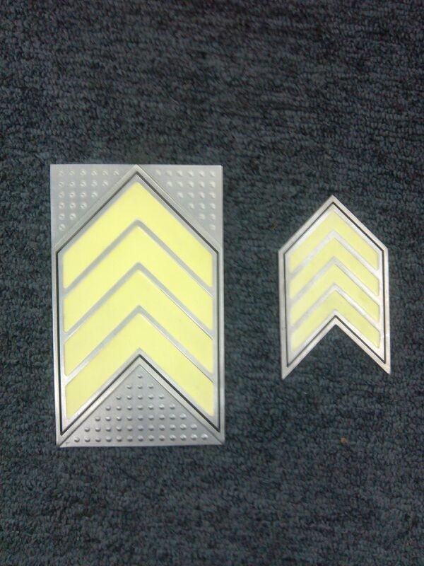 供應(yīng)蓄光導(dǎo)向標志地鐵地面標識 蓄光疏散標志