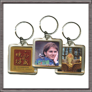 供應(yīng)pvc卡好還是做銅版紙好宜賓哪里可以做PVC胸卡