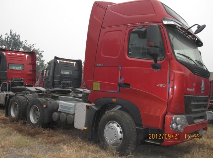 供應豪沃輕量化牽引車豪沃336牽引車雙驅(qū)牽引車