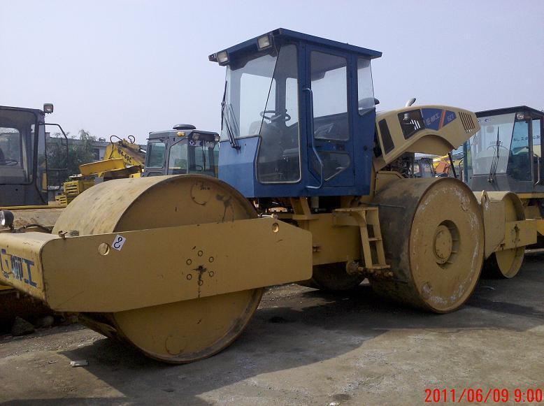 鎮(zhèn)江二手鐵三輪壓路機(jī)圖片