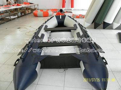 400黑白配色沖鋒舟橡皮艇圖片