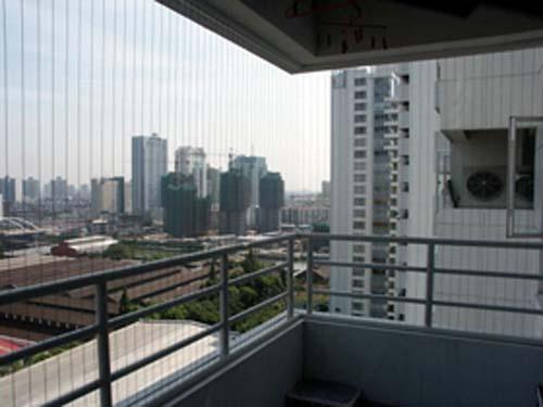 供應(yīng)南京防護(hù)網(wǎng)南京防蚊易拆洗隱形紗窗網(wǎng)絡(luò)營(yíng)銷中心*