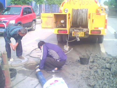 郫縣化糞池清掏汽車抽糞管道疏通圖片/郫縣化糞池清掏汽車抽糞管道疏通樣板圖 (4)