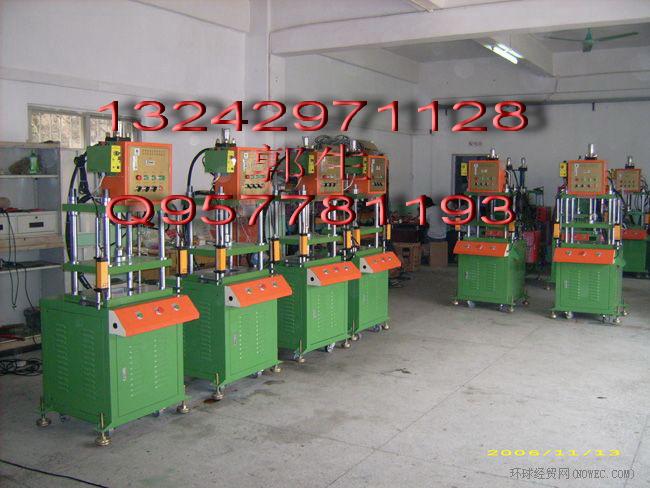 供應(yīng)保護(hù)膜裁切機(jī)，保護(hù)膜裁切機(jī)廠家，保護(hù)膜裁切機(jī)設(shè)備，四柱裁切機(jī)