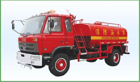 供應送水車為用水困難的地區(qū)送溫暖