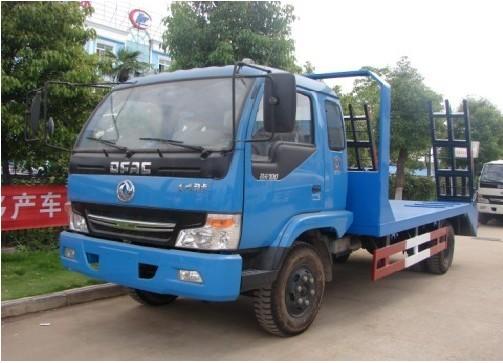 平板運輸車?yán)跈C的好幫手！