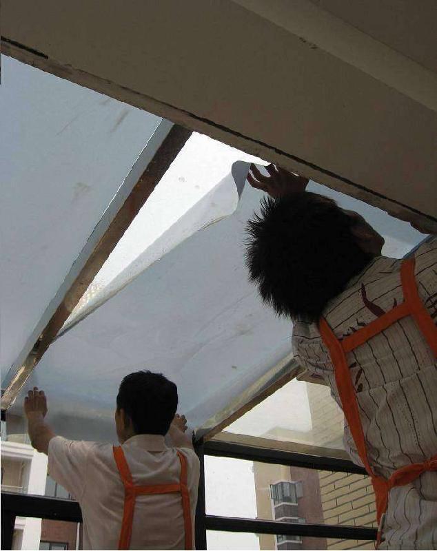 供應(yīng)汽車玻璃防曬膜汽車*貼膜