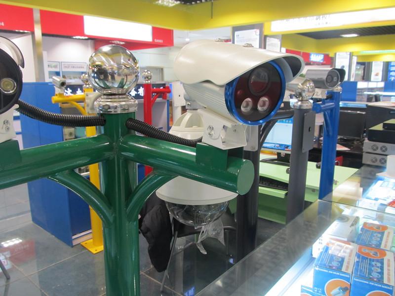 供應(yīng)淄博監(jiān)控立桿