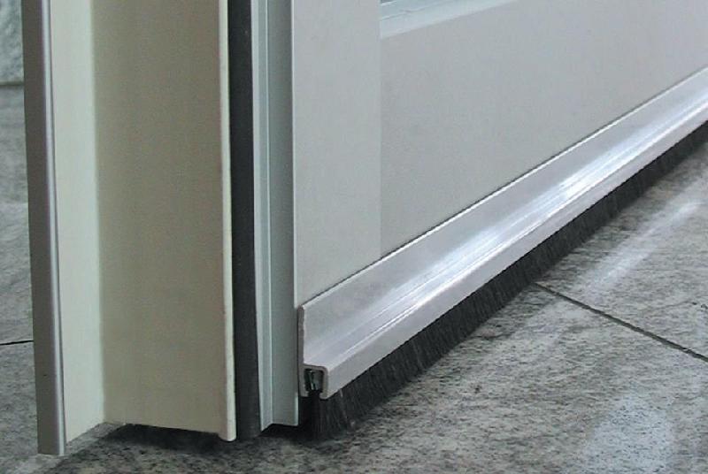 供應工業(yè)條刷掃灰條刷深圳遮光鋁條刷長條刷價格