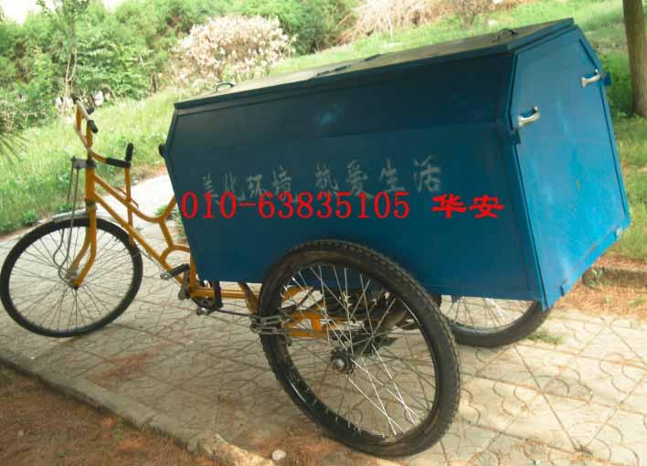 小區(qū)垃圾車圖片