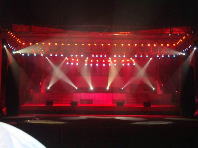 供應(yīng)青島燈光音響-青島演出設(shè)備-青島燈光音響演出設(shè)備