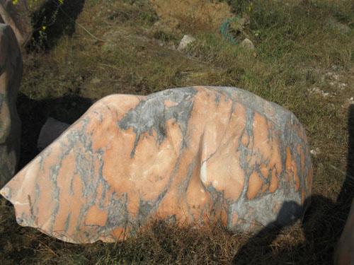 南陽晚霞紅草坪石園林石產(chǎn)地批發(fā)