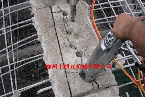 供應(yīng)電解槽和爐窯的大修機(jī)械-劈裂機(jī)電解槽和爐窯的大修機(jī)械劈裂機(jī)