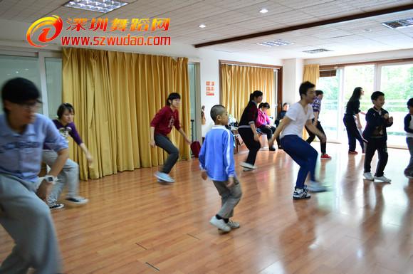 深圳大芬附近青少年街舞暑假培訓班