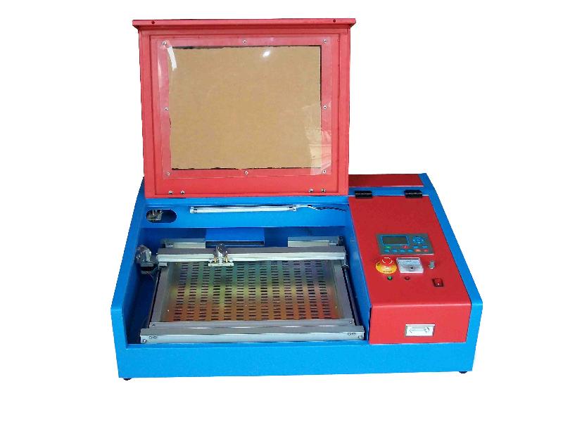 供應(yīng)廣告雕刻機(jī)一臺多少錢？濟(jì)南率科數(shù)控有限雕刻機(jī)廠家