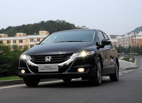 供應(yīng)深圳龍崗坪山新區(qū)租車汽車出租公司