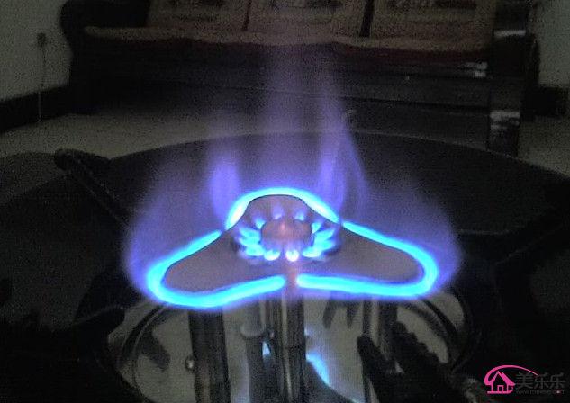 供應(yīng)廣州德意燃?xì)庠钐丶s維修//德意燃?xì)庠羁煨蘧?  title=