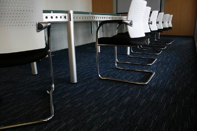 河南 專業(yè)安裝地毯方塊地毯專業(yè)安裝地毯方塊地毯