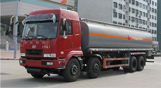 供應(yīng)解放*后八運(yùn)油車(chē)價(jià)格廠家更新