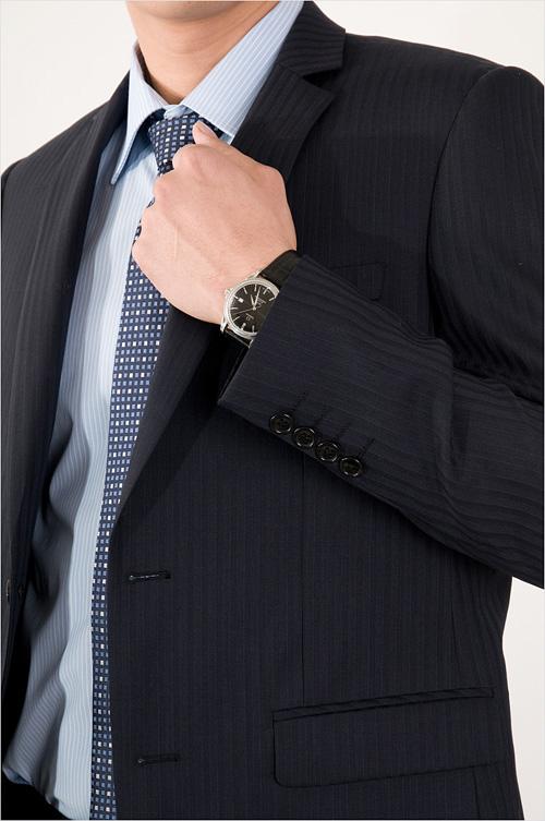 供應(yīng)揚(yáng)州定做工作服專(zhuān)業(yè)做工精細(xì)設(shè)計(jì)時(shí)尚*潮流