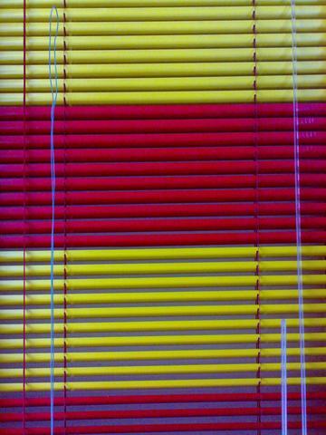 天津窗簾廠家供應(yīng)遮光卷簾鋁合金簾圖片