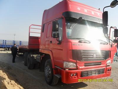 供應(yīng)*豪沃雙驅(qū)半掛車