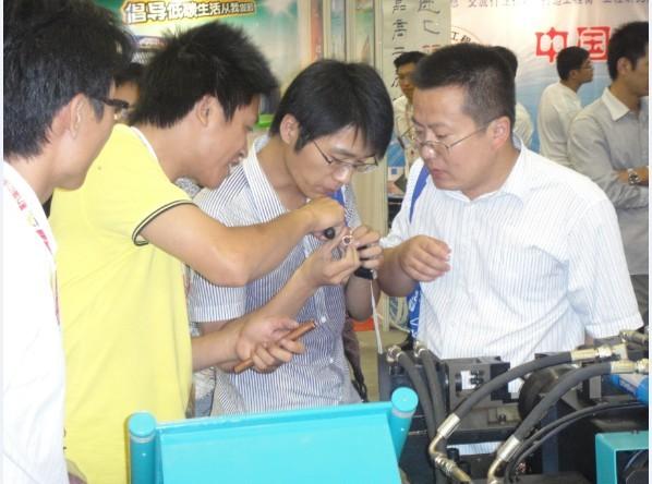 供應(yīng)上海自動(dòng)沖孔翻邊機(jī)銷售