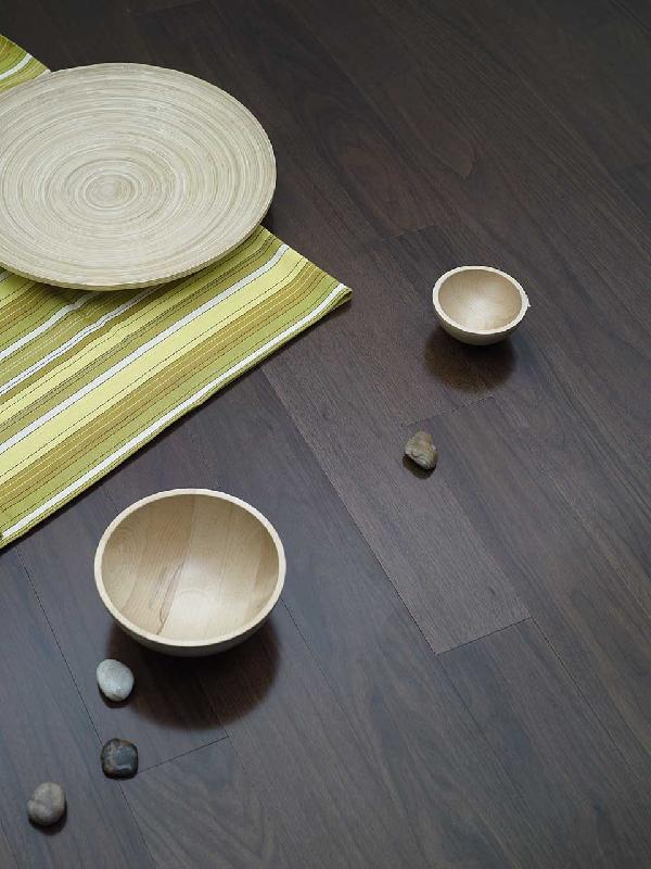 供應(yīng)深圳供應(yīng)菲林格爾地板廠商