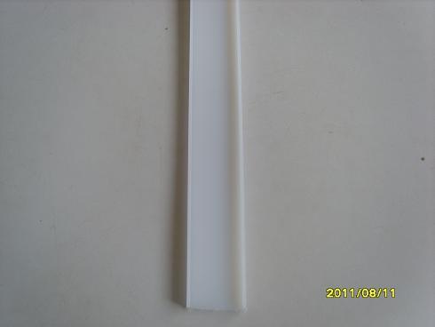 供應(yīng)飲料啤酒制藥輸送墊條護(hù)欄條