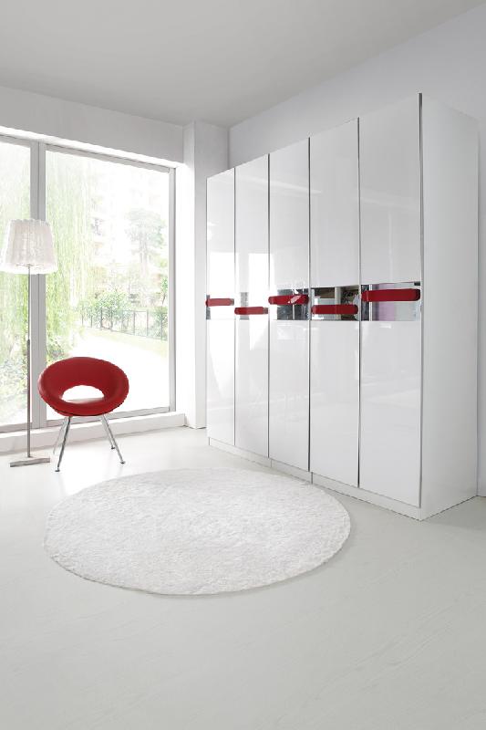 供應(yīng)趟門衣柜