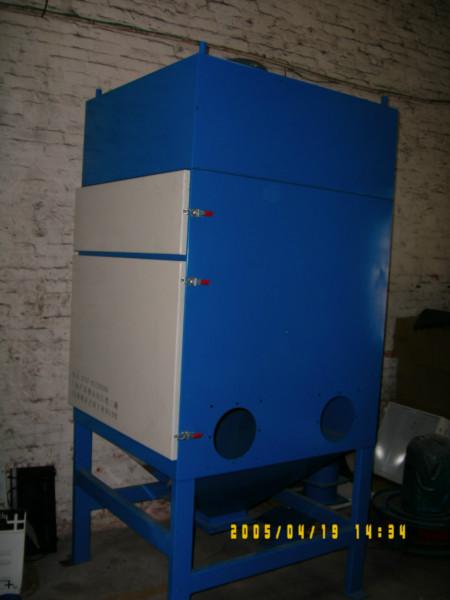 供應(yīng)4KW除塵器*風(fēng)機(jī)倉(cāng)頂除塵器