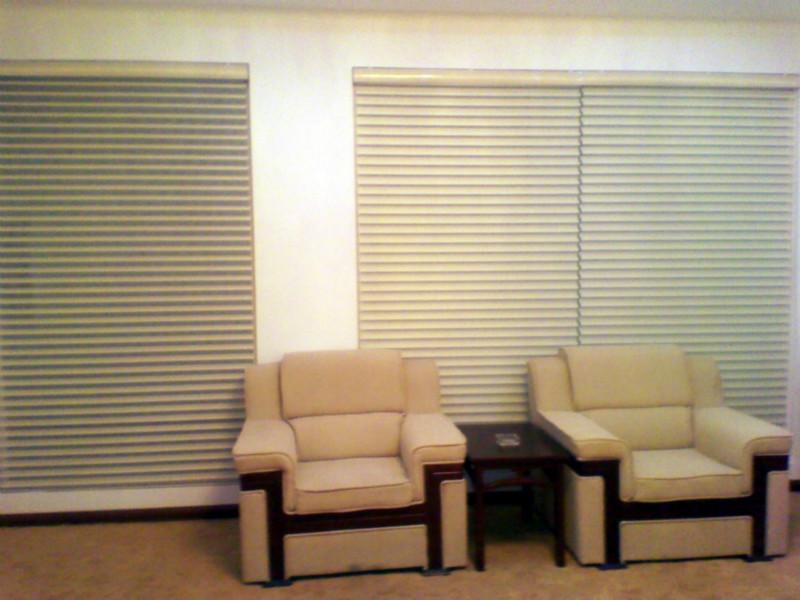 供應(yīng)辦公窗簾批發(fā)價(jià)格