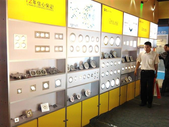 供應(yīng)燈飾展示柜 中山燈飾展示柜 全國LED展示柜 批發(fā)