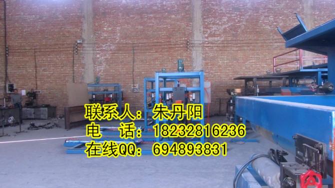 供應(yīng)950型巖棉復(fù)合板機(jī)京泊廠家制造直銷