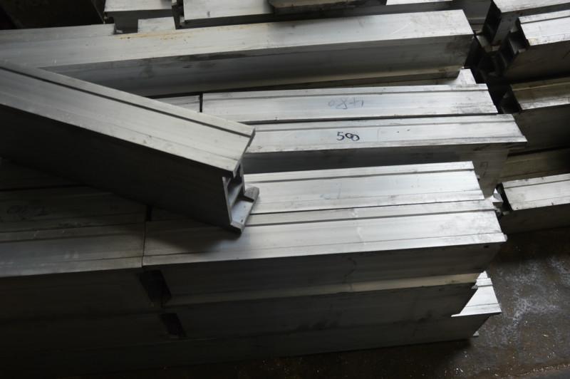 供應(yīng)鋁型材價格，鋁型材廠家，鋁型材生產(chǎn)廠家