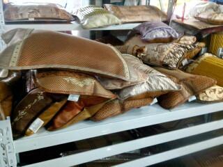 供應(yīng)涼席枕