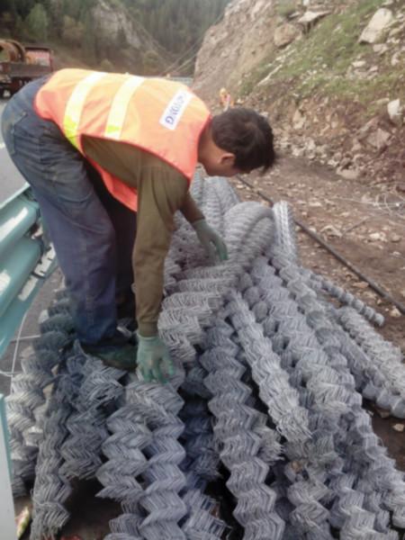 供應(yīng)高速公路邊坡防護網(wǎng)施工，高速公路邊坡防護網(wǎng)施工公司