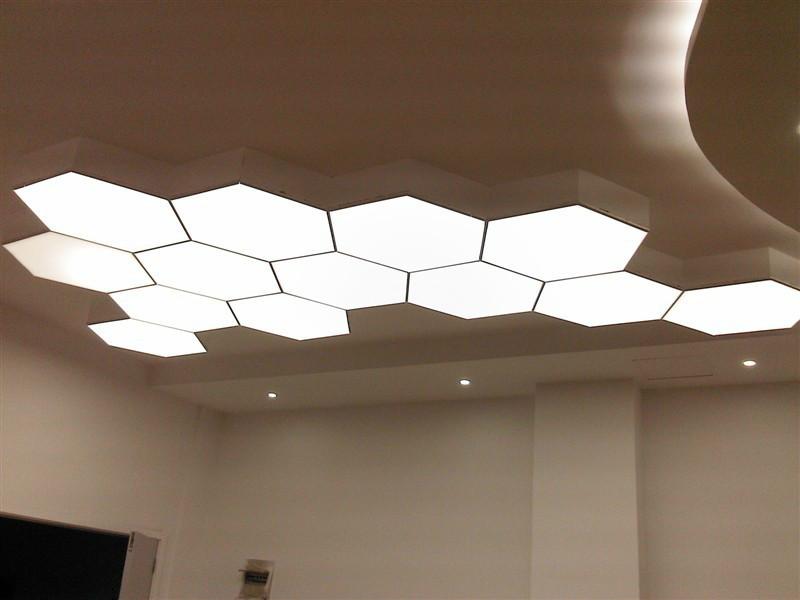 供應(yīng)鷹潭宜春軟膜天花吊頂 UV寫真燈箱 透光燈箱布 LED無邊框燈箱 環(huán)保燈箱