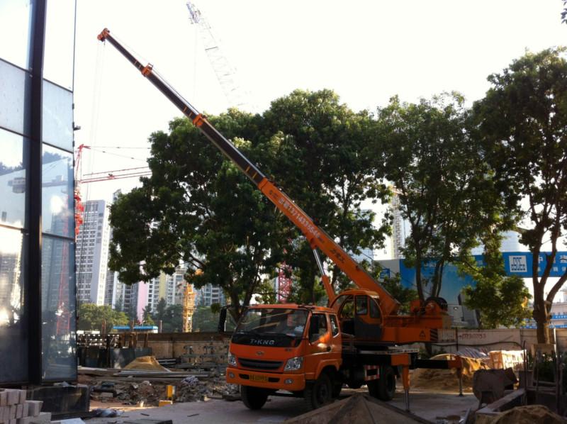 供应广州市白云区新市吊车高空车出租图片