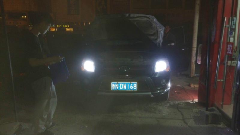 供應(yīng)濟(jì)南地區(qū)汽車大燈升級店/濟(jì)南夜光眼改燈店