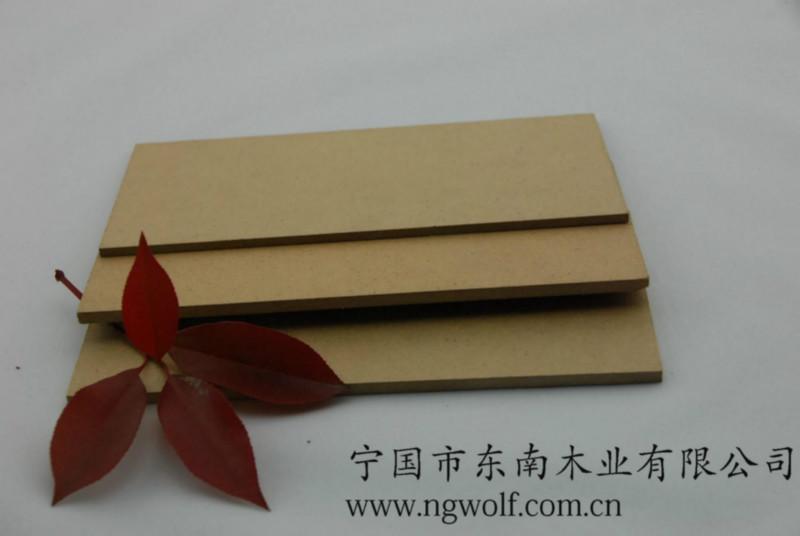 12mmE2級(jí)密度板纖維板密度板材 廠家直銷 可定制貼面