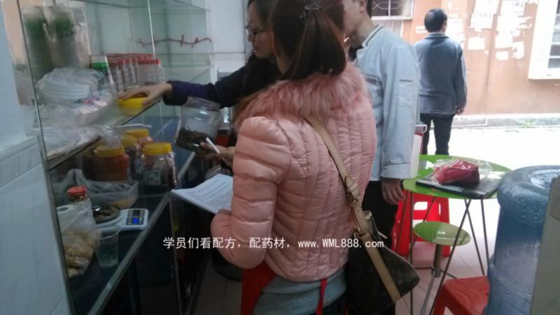 酸辣粉培訓(xùn)圖片/酸辣粉培訓(xùn)樣板圖 (2)