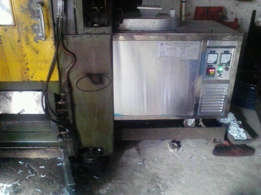 供應(yīng)廣東冉智鋅合金電磁熔爐壓鑄熔爐熔爐