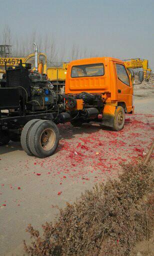 供應(yīng)公路機(jī)械路沿石開溝機(jī)