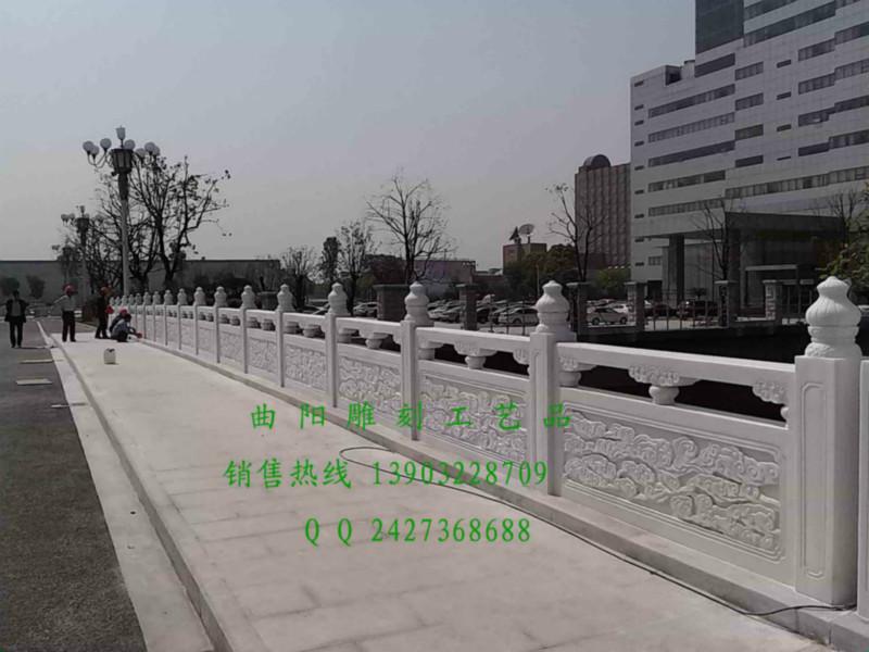 供應(yīng)蘭州漢白玉護(hù)欄