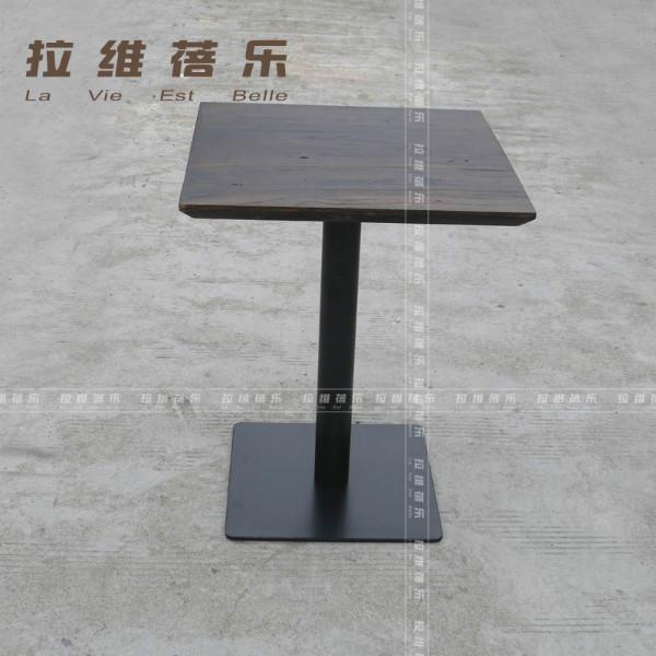 咖啡店桌子圖片